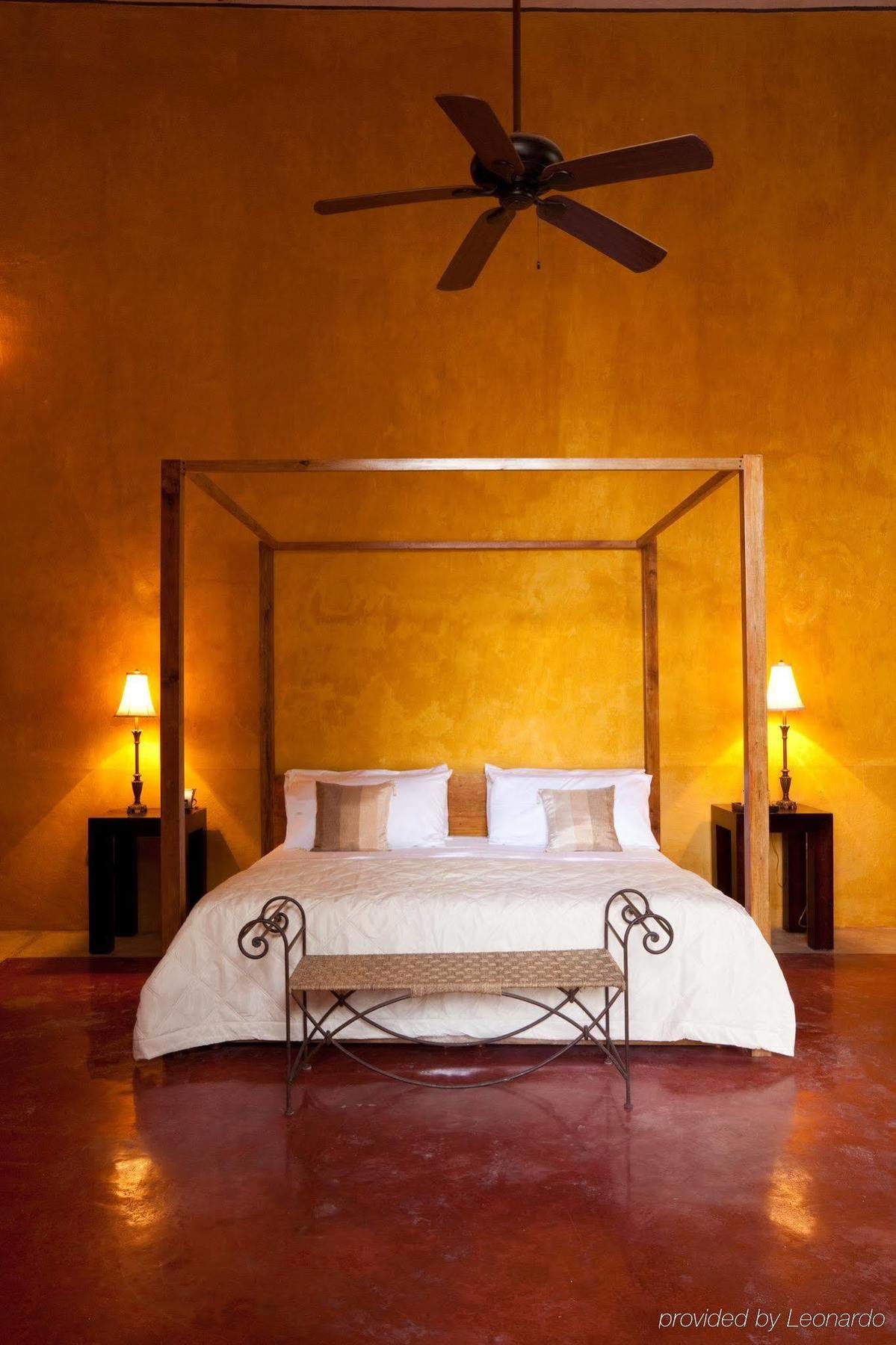 Hotel Hacienda Merida Vip Экстерьер фото